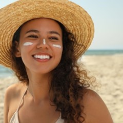Summer Care: Προστατεύοντας το δέρμα μας από τον ήλιο 