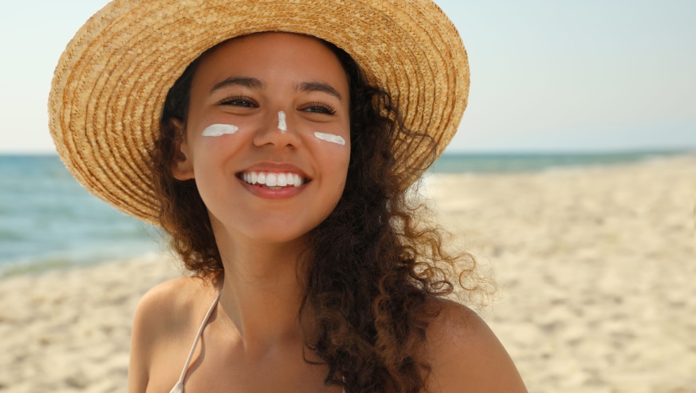 Summer Care: Προστατεύοντας το δέρμα μας από τον ήλιο 