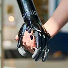 Ο καρκίνος του μαστού στην εποχή της τεχνολογίας: ο άνθρωπος στο επίκεντρο